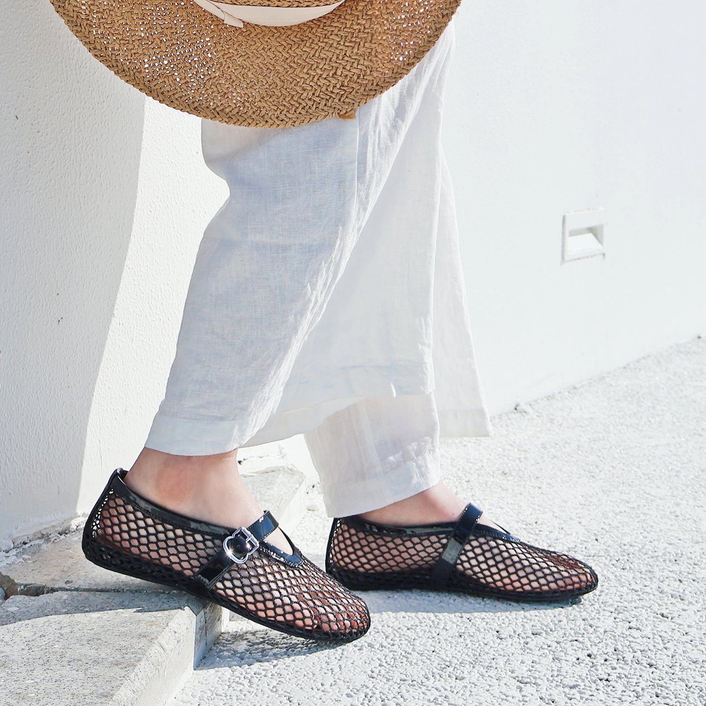 Women Mesh Flats Buckle Strap Round Toe Comfy Causal Ballet Flats Fashion Mary Jane Fishnet Ballerina Flat Shoes