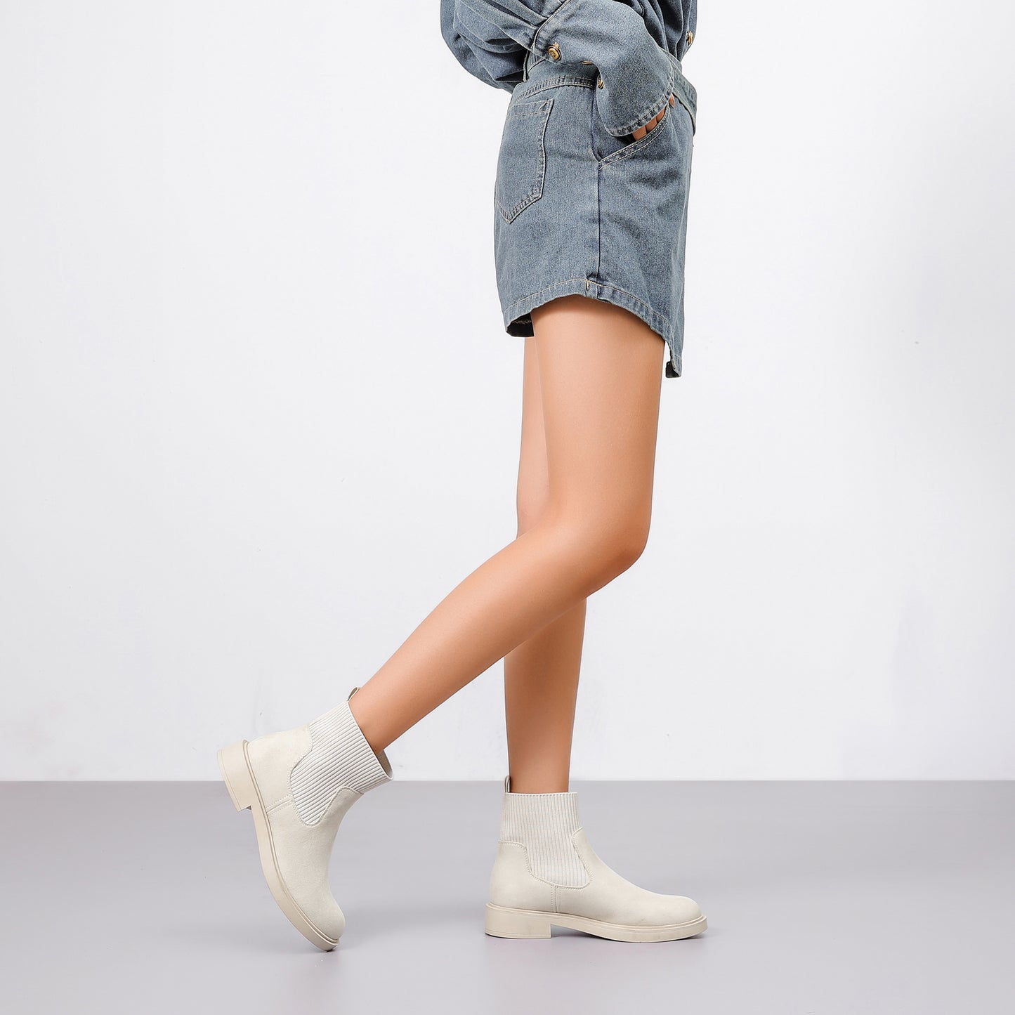 Women's Chelsea Boots Low Heel Slip on Lug Sole Platform Booties Fashion Chunky Elastic Ankle Booties