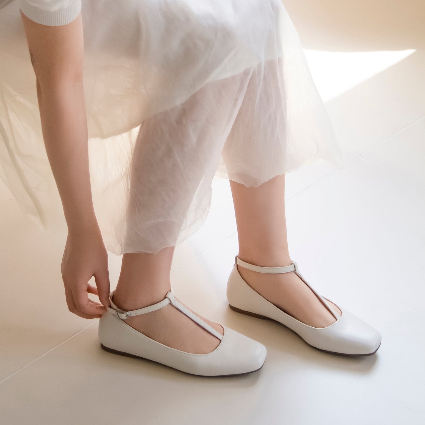 Mary Jane Flats Women Adjustable T Strap Square Toe Ballet Flats Ankle Strap Dress Comfortable Flats for Work,Date Nights Party,Office,Wedding