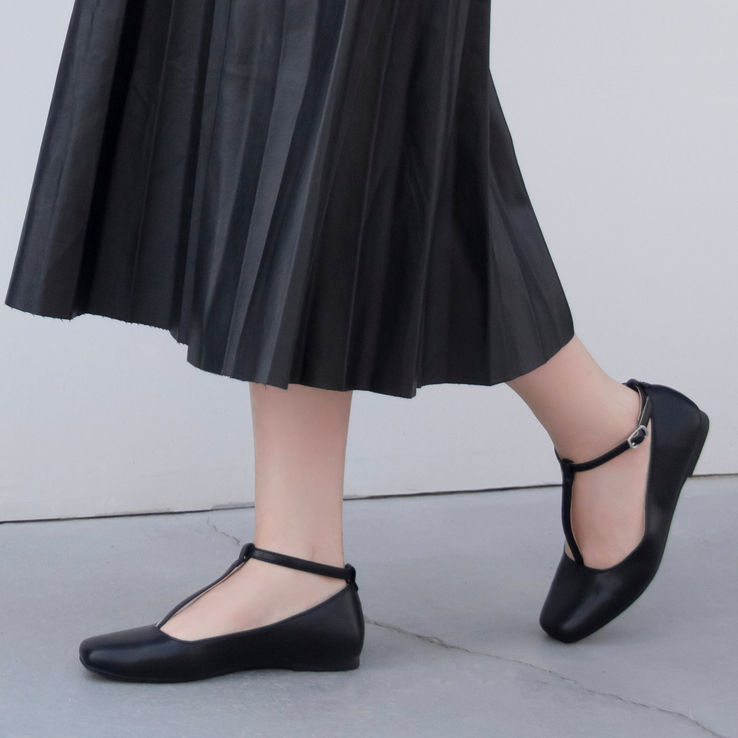 Mary Jane Flats Women Adjustable T Strap Square Toe Ballet Flats Ankle Strap Dress Comfortable Flats for Work,Date Nights Party,Office,Wedding